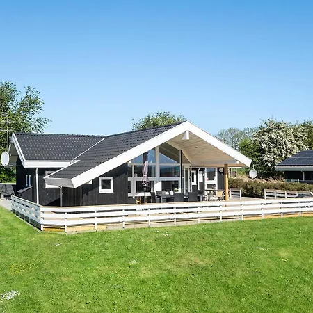 Three-bedroom In Nordborg Kommune