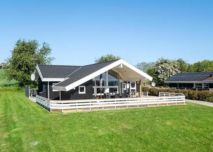 Three-bedroom In Nordborg